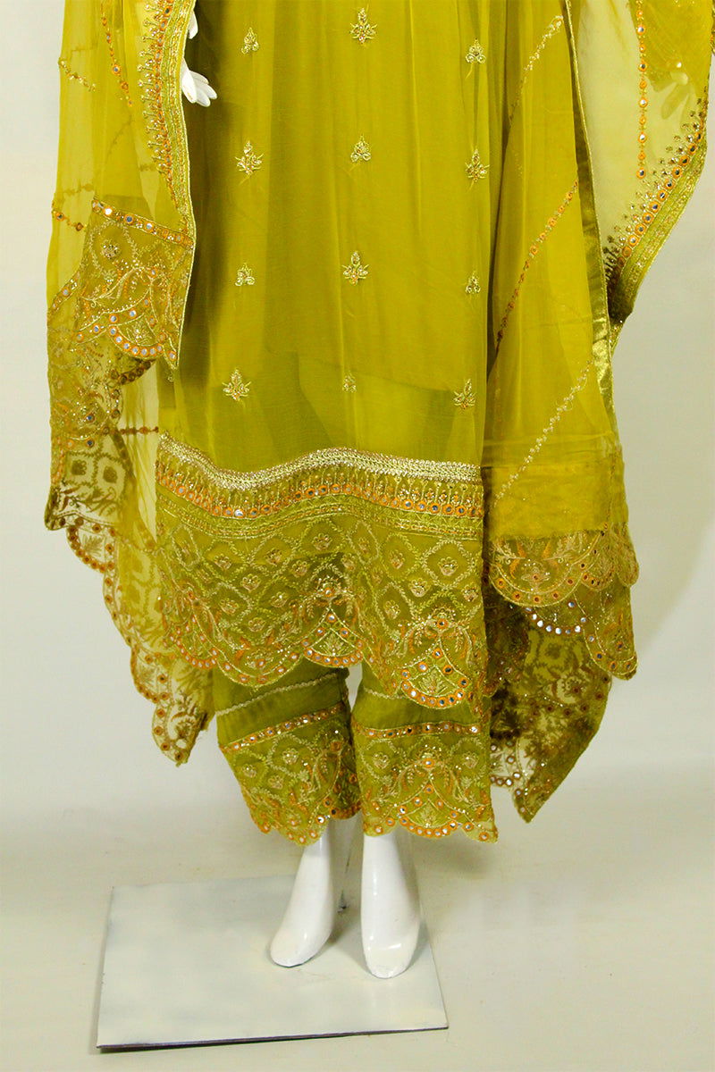 Gota & Applique Ensemble: Embrace Tradition for Mehendi Night - M.M Collection - 