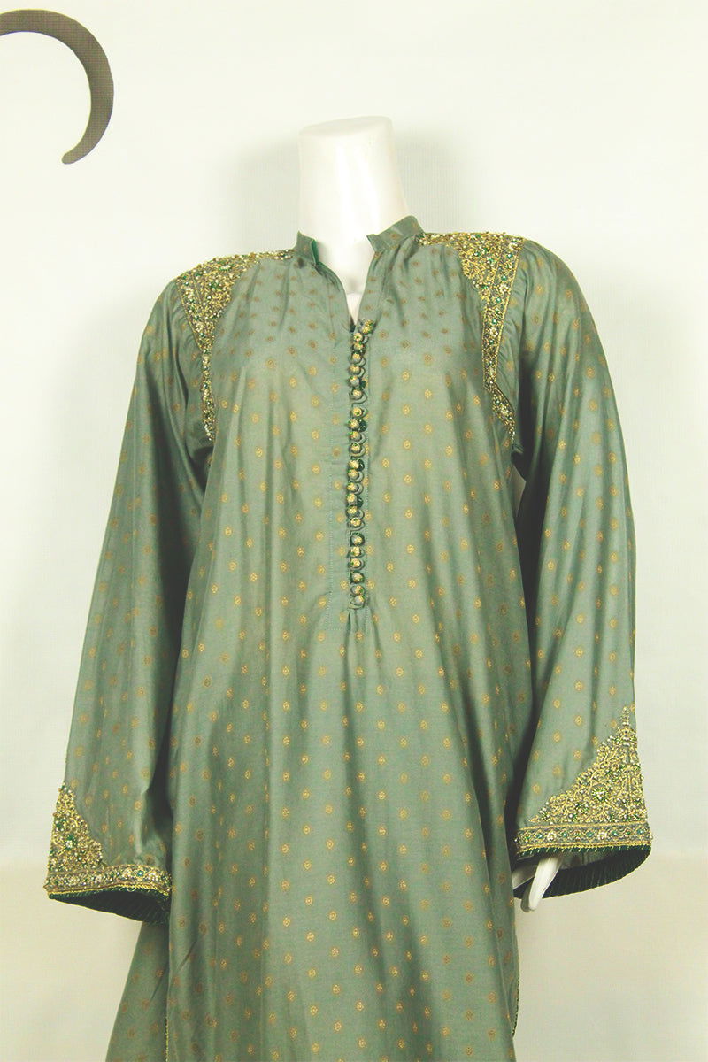 Modern Take on Tradition: Moti-Inspired Applique & Simple Shalwar - M.M Collection - 